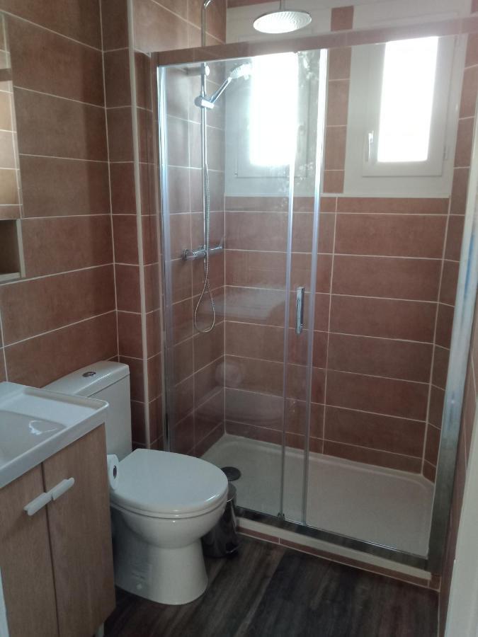 Appartement F2 Meuble Centre Ville ブリーブ・ラ ・ガイヤルド エクステリア 写真